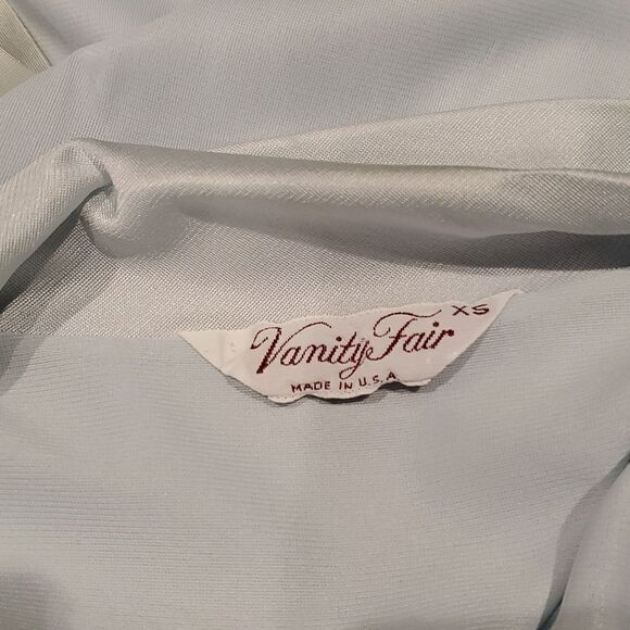 Vintage Vanity Fair XS Pale Blue Nylon Gown With Pockets - Picture 7 of 8